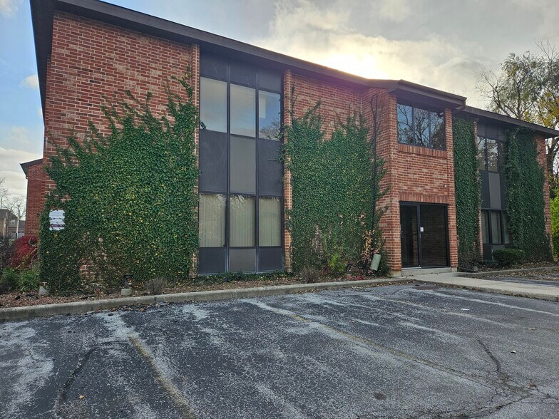 More Photos Of 19150 S Kedzie Ave, Flossmoor Office For Lease