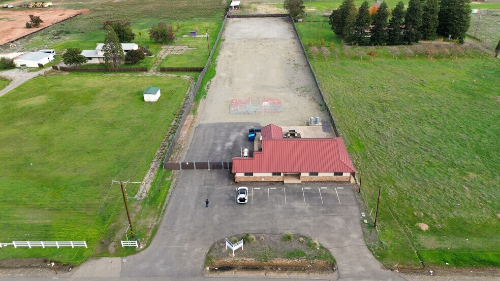 More Photos Of 6201 Bradshaw Rd, Sacramento Industrial For Sale