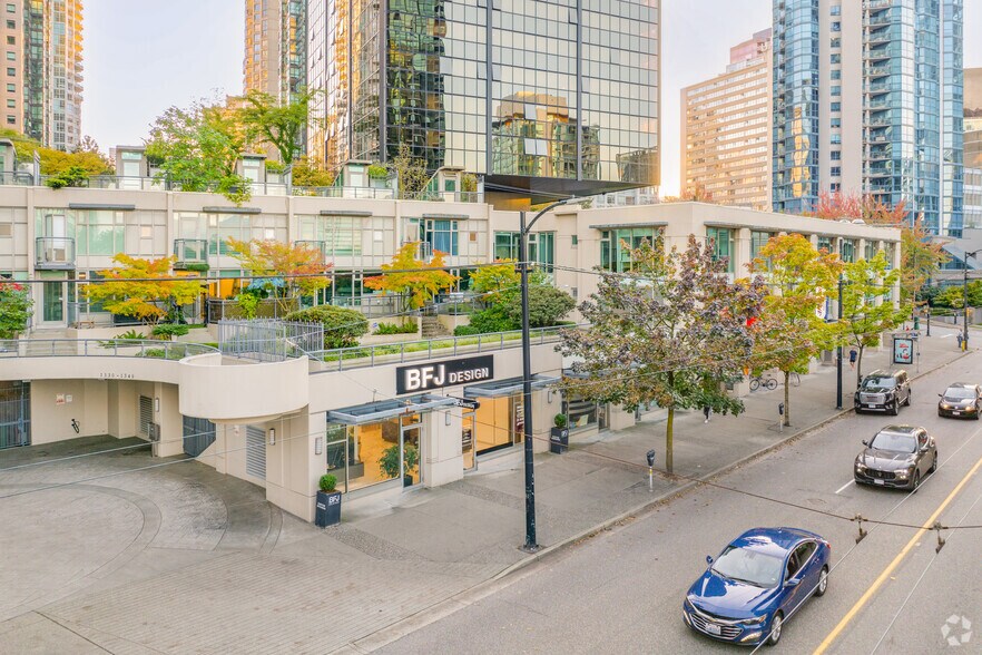 More Photos Of 638 Broughton St, Vancouver Office For Sale