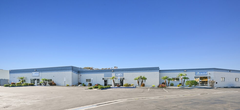 More Photos Of 390-398 Via El Centro, Oceanside Manufacturing For Lease