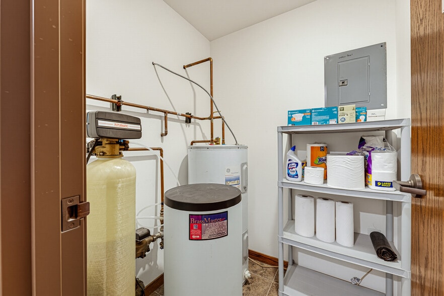 More Photos Of 104 Cedar Ave S, Watkins Warehouse For Sale