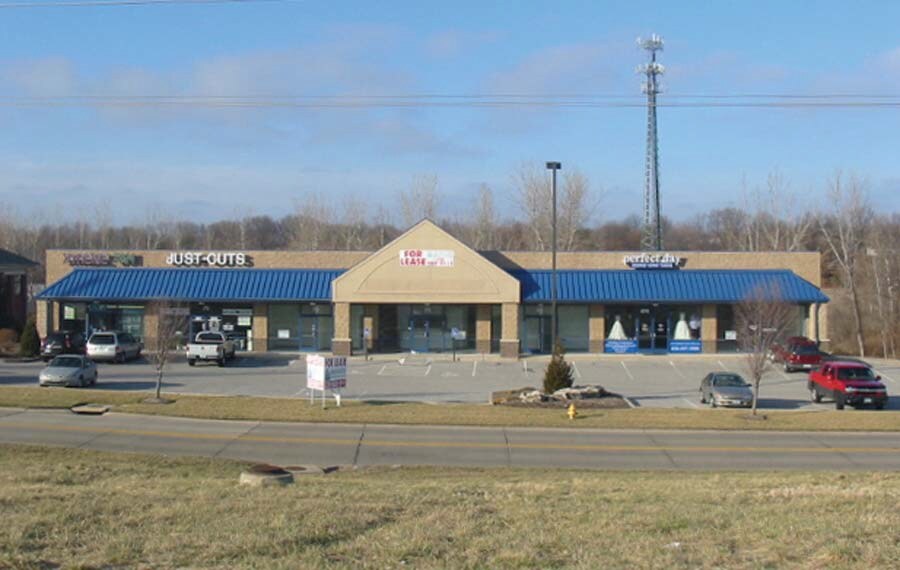 Primary Photo Of 4031 N St Peters Pky, Saint Peters General Retail For Sale