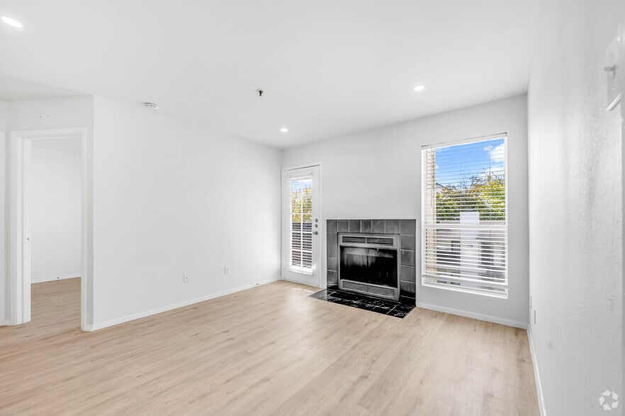 More Photos Of 2315 Moser Ave, Dallas Apartments For Sale