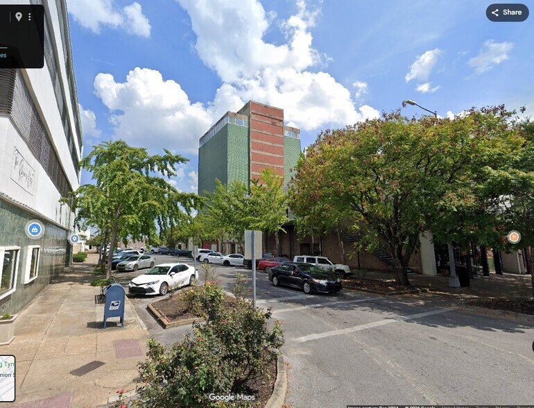 More Photos Of 2107 4th St, Meridian Specialty For Sale