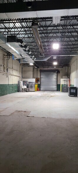 More Photos Of 1906 42nd St, Astoria Industrial For Lease