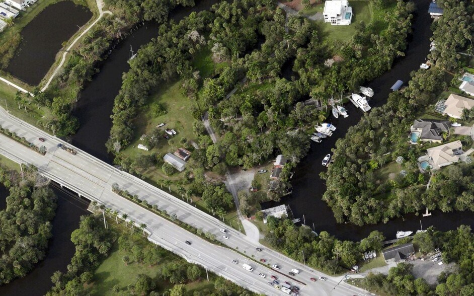 More Photos Of 155 SW Kanner Hwy, Stuart Land For Sale
