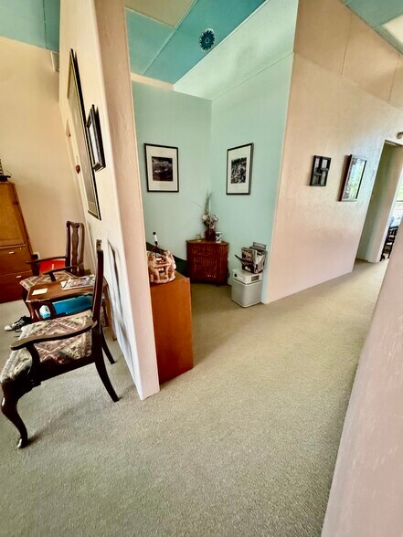 More Photos Of 25 Easy St, Carefree Office For Lease