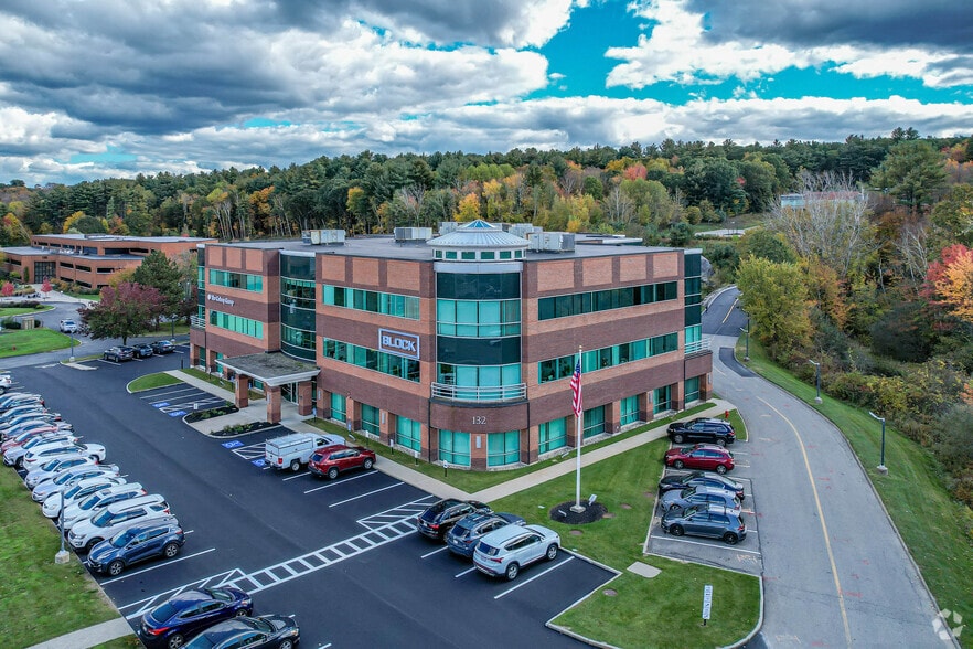 More Photos Of 132 Turnpike Rd, Southborough Office For Lease