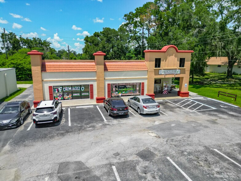 More Photos Of 1007-1029 NE 14th St, Ocala Restaurant For Lease