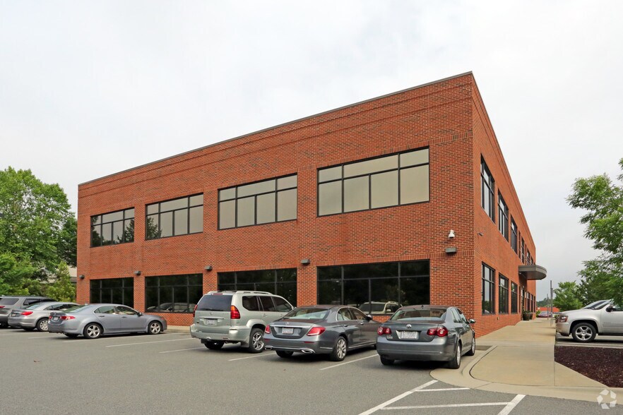 More Photos Of 2910 Sumner Blvd, Raleigh Medical For Lease