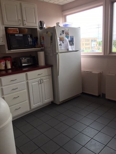 More Photos Of 2804 Court St, Syracuse Medical For Sale