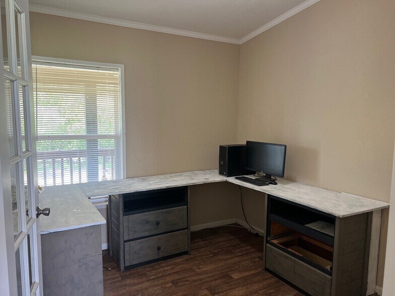 More Photos Of 149 Co 679 rd, Natalia Flex For Sale