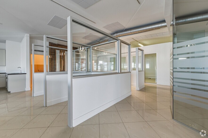 More Photos Of 5633 Southwest Fwy, Houston Freestanding For Lease