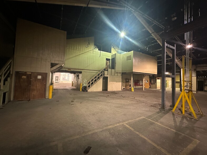 More Photos Of 1102 Highway 96, Fayette Warehouse For Lease