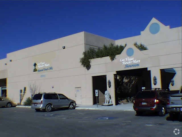 More Photos Of 3910 Graphic Center Dr, Las Vegas Warehouse For Lease