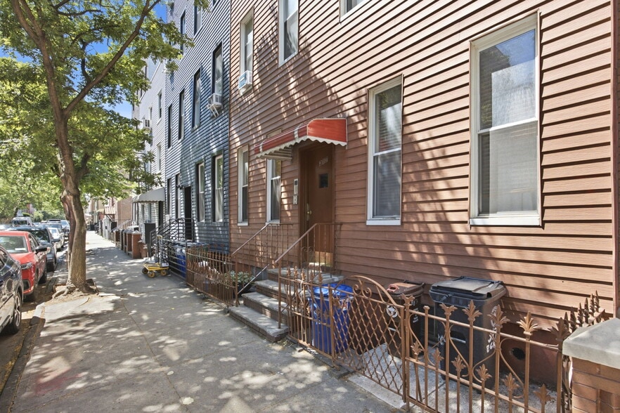 More Photos Of 317 Eckford St, Brooklyn Apartments For Sale