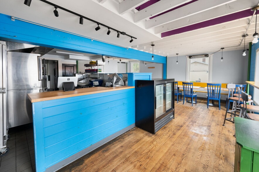 More Photos Of 17 S Main St, Brooklyn Freestanding For Sale