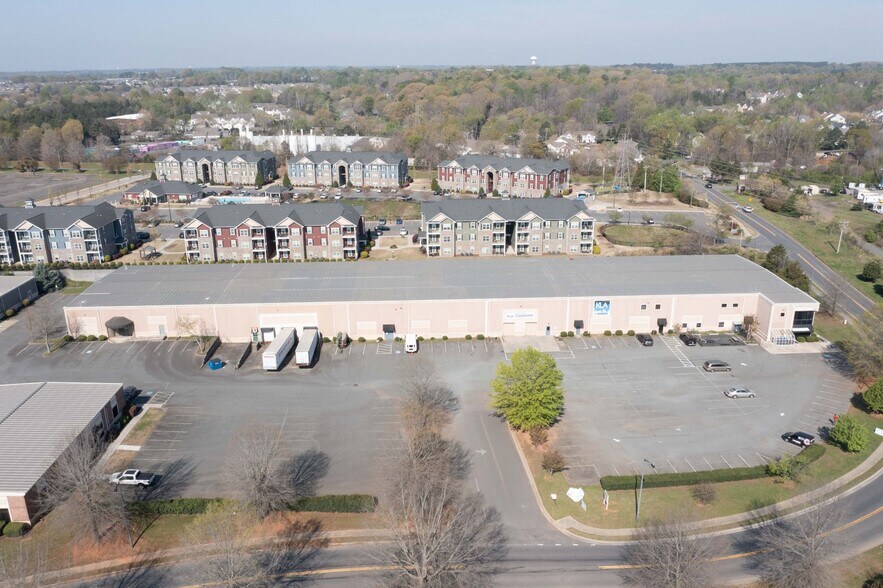 More Photos Of 8160 Regent Pky, Fort Mill Flex For Lease