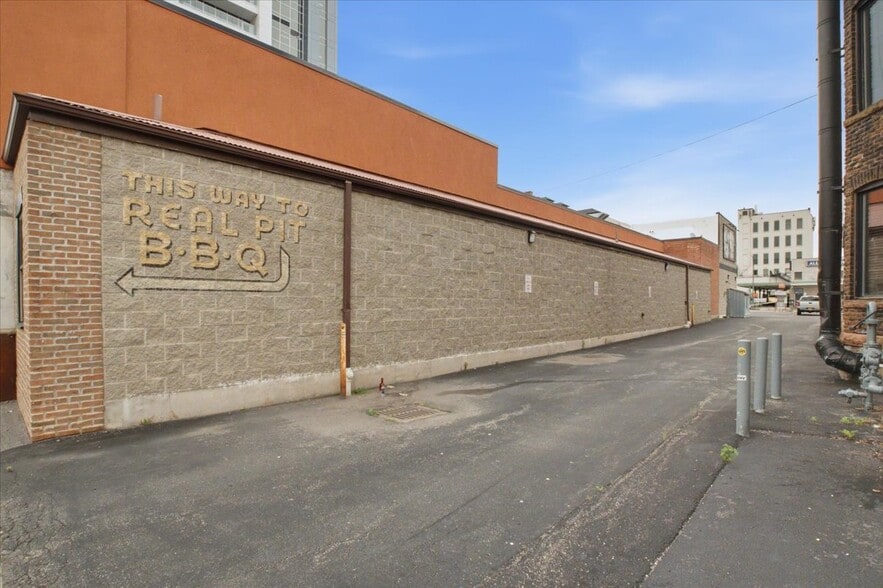 More Photos Of 301 Franklin St, Buffalo Restaurant For Sale
