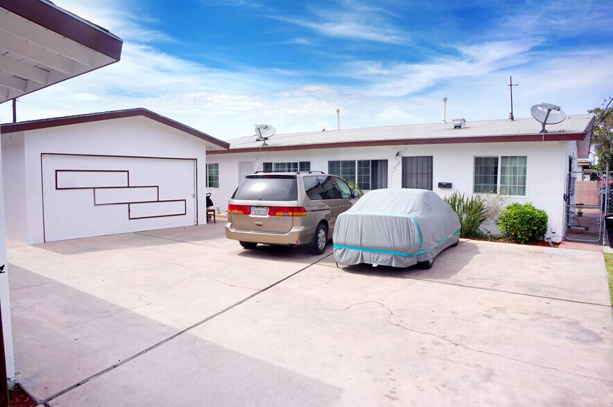 More Photos Of 4227 W 107th St, Inglewood Apartments For Sale