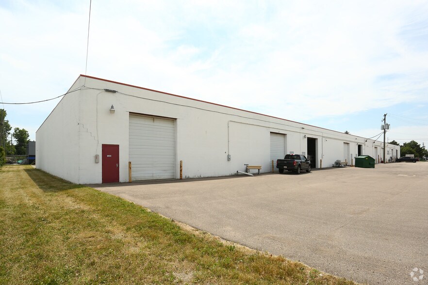 More Photos Of 12251-12283 Universal Dr, Taylor Warehouse For Lease