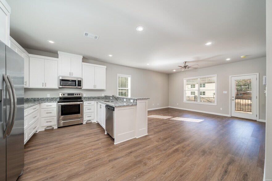 More Photos Of 102 & 106 Cheyenne St, Hot Springs National Park Apartments For Sale