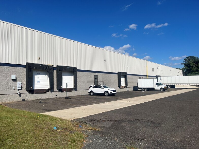 More Photos Of 400 Highland Dr, Westampton Manufacturing For Lease