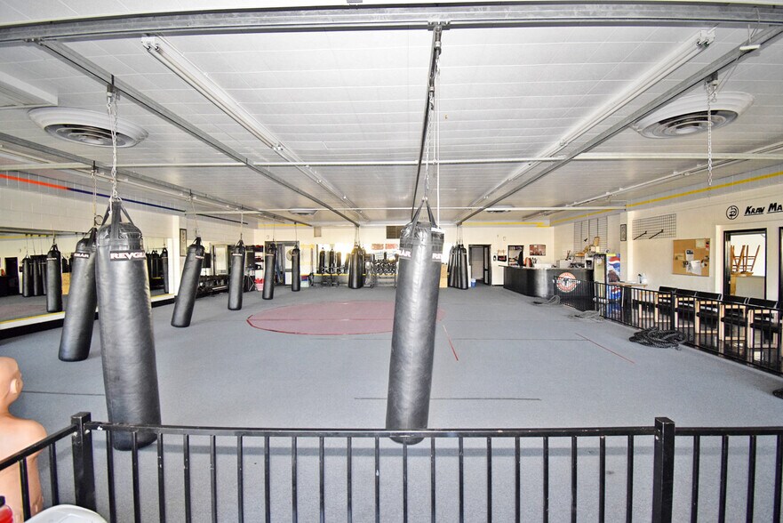 More Photos Of 2005-2009 Central Ave, Ceres Freestanding For Sale