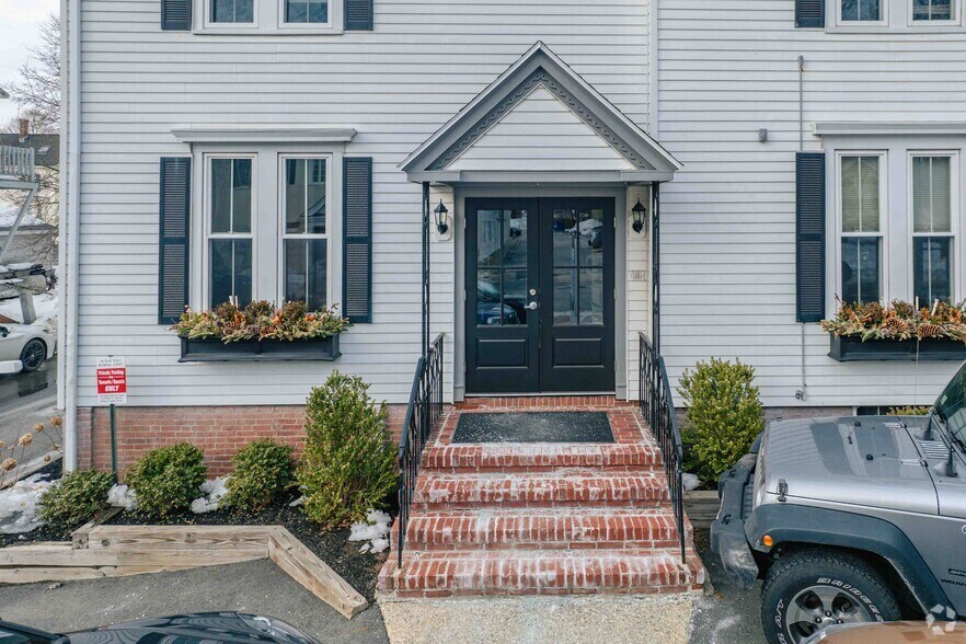More Photos Of 68 Park St, Andover Office For Lease