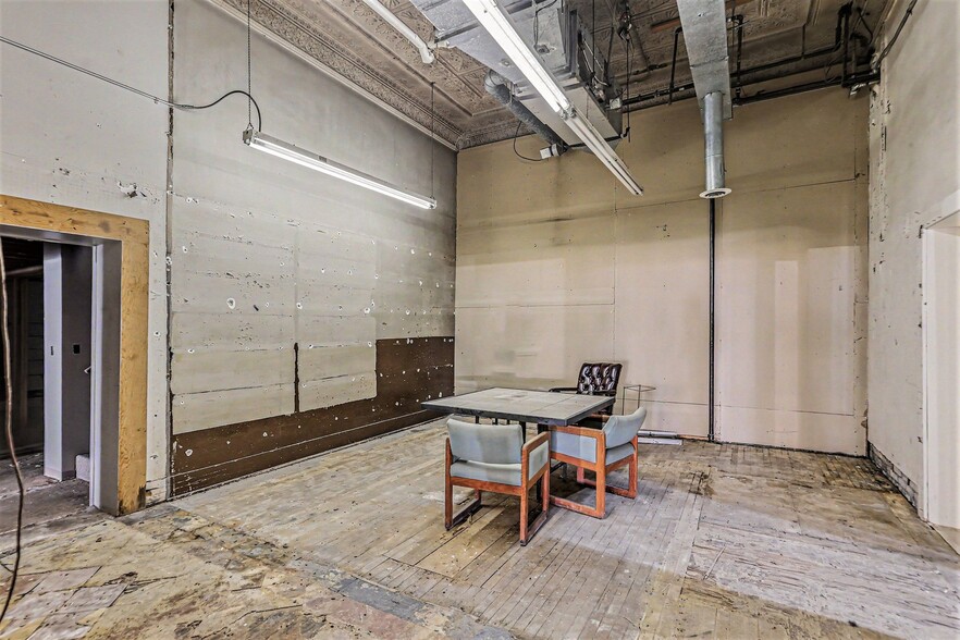 More Photos Of , Bay City General Retail For Sale
