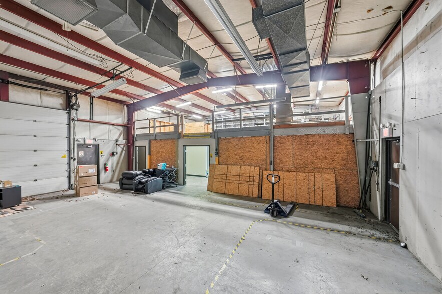 More Photos Of 801 Coopertown Rd, Delanco Industrial For Lease