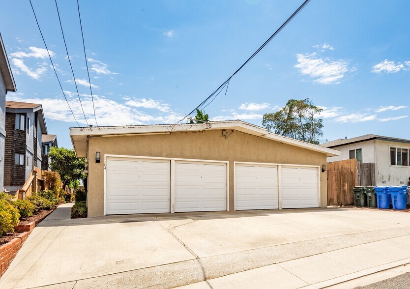 More Photos Of 2204 Carnegie Ln, Redondo Beach Apartments For Sale