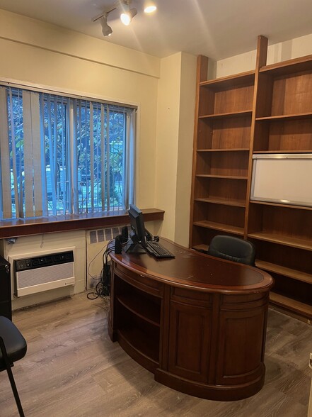 More Photos Of 345 W 58th St, New York Apartments For Sale