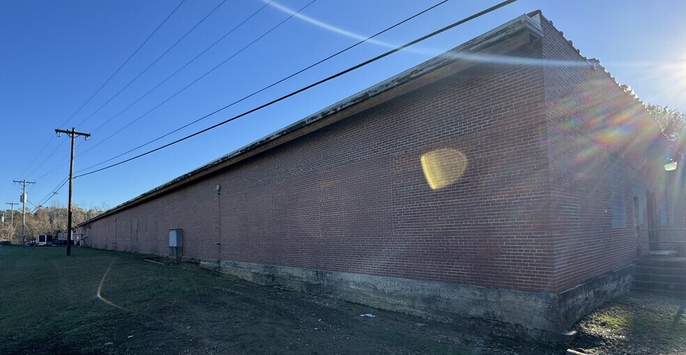 More Photos Of 130 Piper Ln, Salisbury Warehouse For Sale