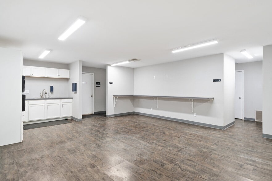 More Photos Of 707 County Line Rd, Palmer Lake Warehouse For Sale