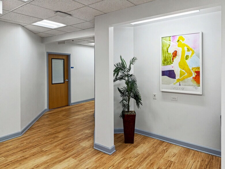 More Photos Of 1N131 County Farm Rd, Winfield Office For Sale