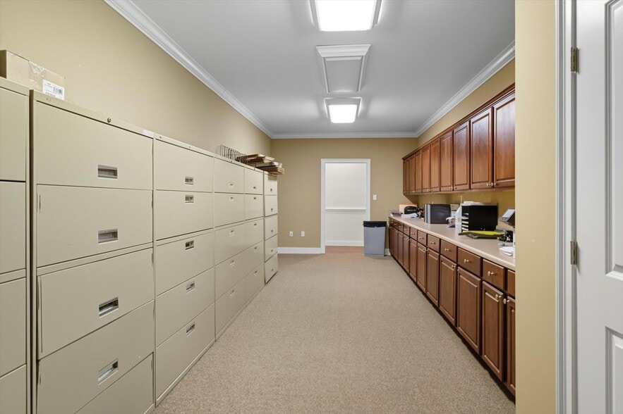 More Photos Of 2565 Barrington Cir, Tallahassee Office For Sale