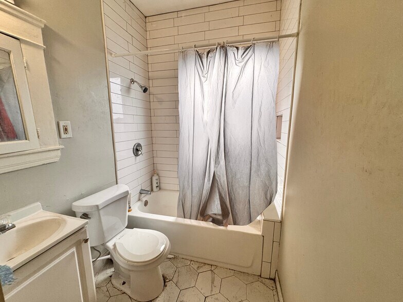 More Photos Of 8621 Denison Ave, Cleveland Apartments For Sale
