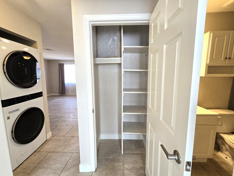 More Photos Of 4300 N Lamont St, Las Vegas Apartments For Sale