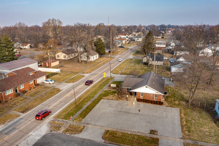 More Photos Of 709 Staunton Rd, Gillespie Office For Sale