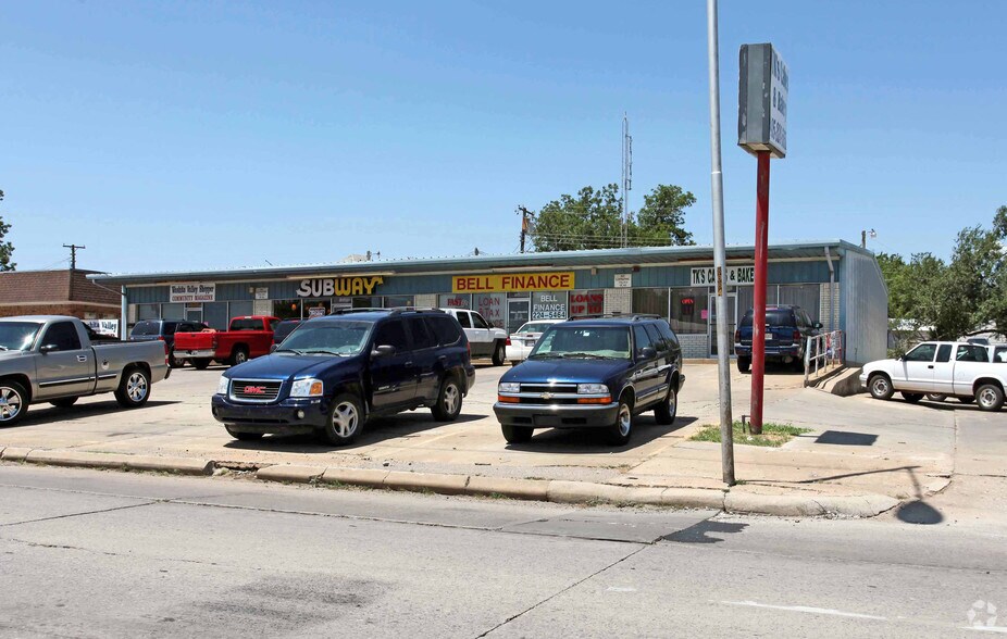 More Photos Of 914-920 S 4th St, Chickasha Storefront Retail Office For Sale