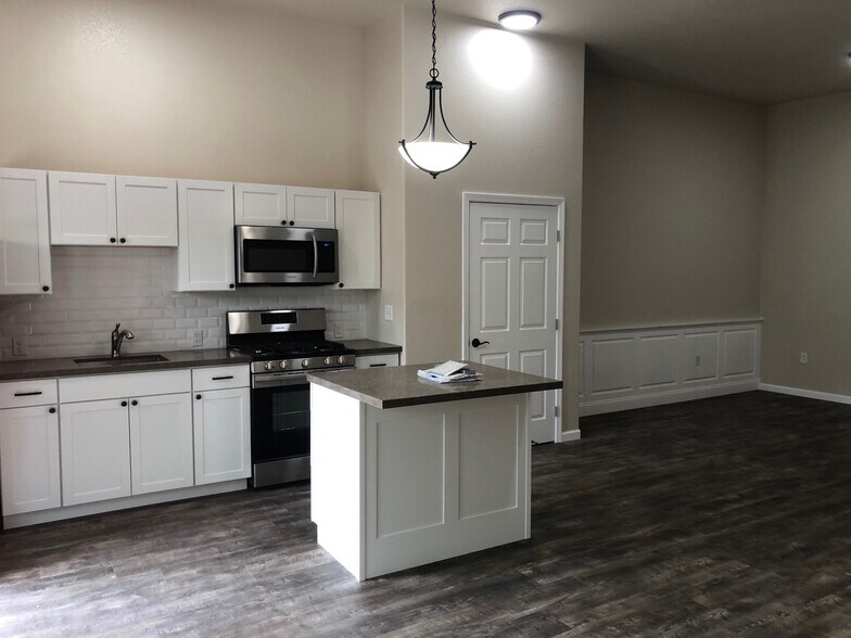 More Photos Of 2075 Baldwin Ave, Oroville Flex For Lease