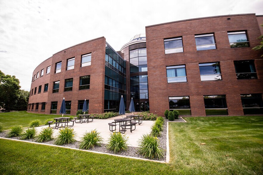 Primary Photo Of 6000 Westown Pky, West Des Moines Office For Lease