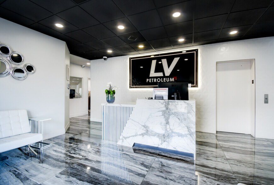 More Photos Of 7210 Placid St, Las Vegas Distribution For Lease