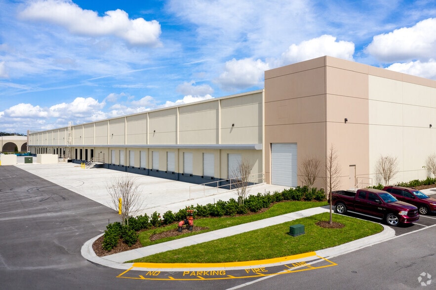 More Photos Of 8063 Beacon Lake Dr, Orlando Unknown For Lease