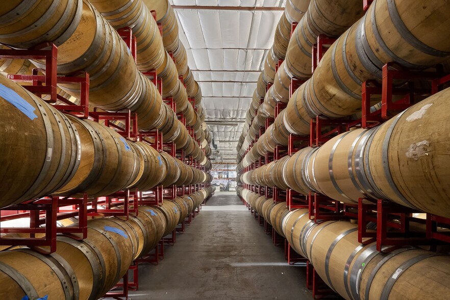 More Photos Of 1625 Commerce Way, Paso Robles Manufacturing For Lease