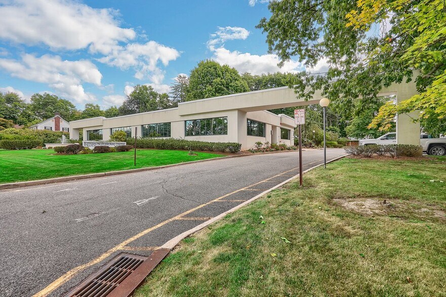 More Photos Of 79 Route 59, Airmont Medical For Lease