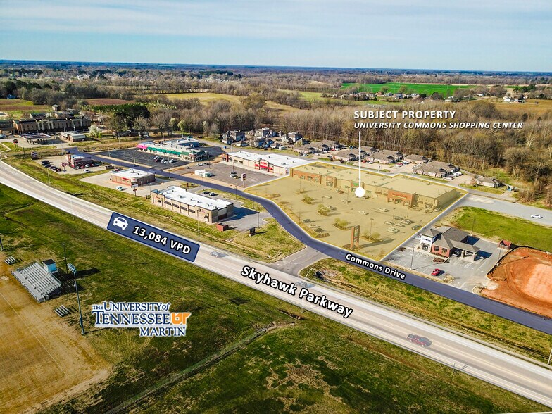 More Photos Of 129-145 Commons Dr, Martin Supermarket For Lease