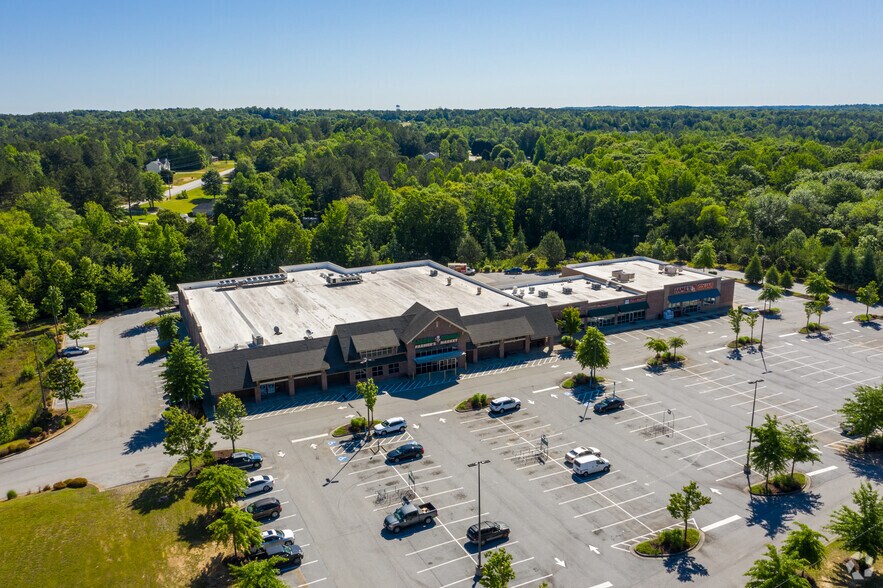 More Photos Of 2005 Highway 16 W, Newnan Unknown For Lease