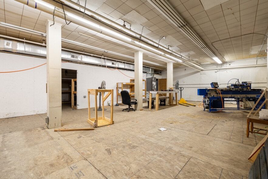 More Photos Of 120 S Main St, Lancaster Warehouse For Lease